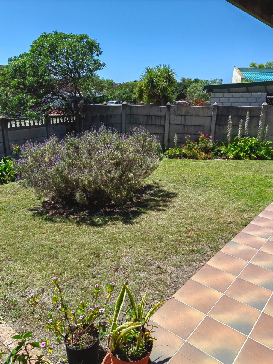 2 Bedroom Property for Sale in Aston Bay Eastern Cape